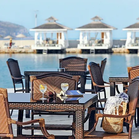 La Blanche & 5* Turgutreis