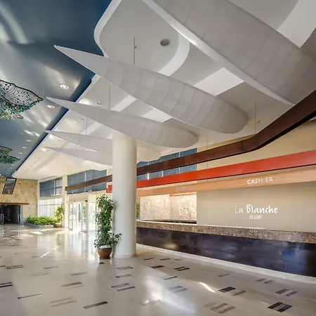 Üdülőközpont La Blanche & Turgutreis