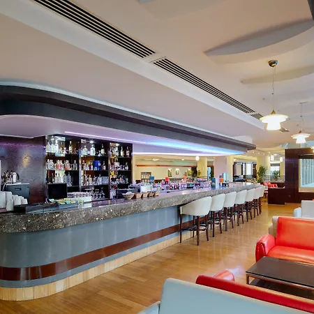 Üdülőközpont La Blanche & 5*