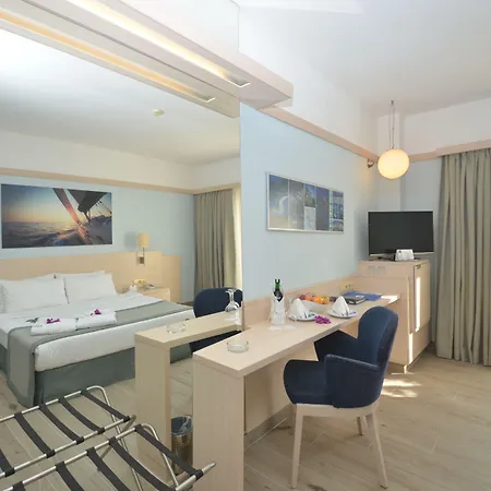 La Blanche & Turgutreis