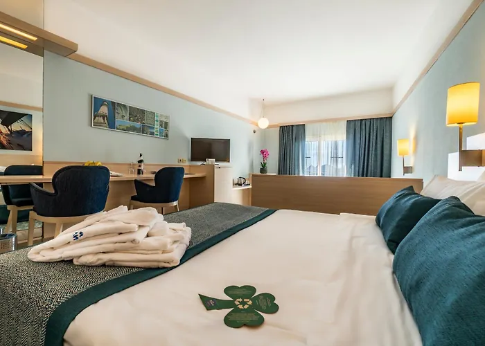 La Blanche & Semesteranläggning (resort) Turgutreis