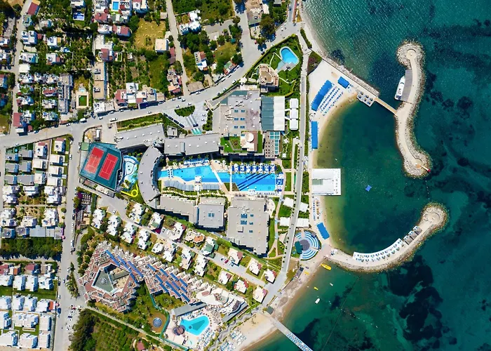 Semesteranläggning (resort) La Blanche & 5*